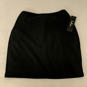 🆕 Lulu's black skirt